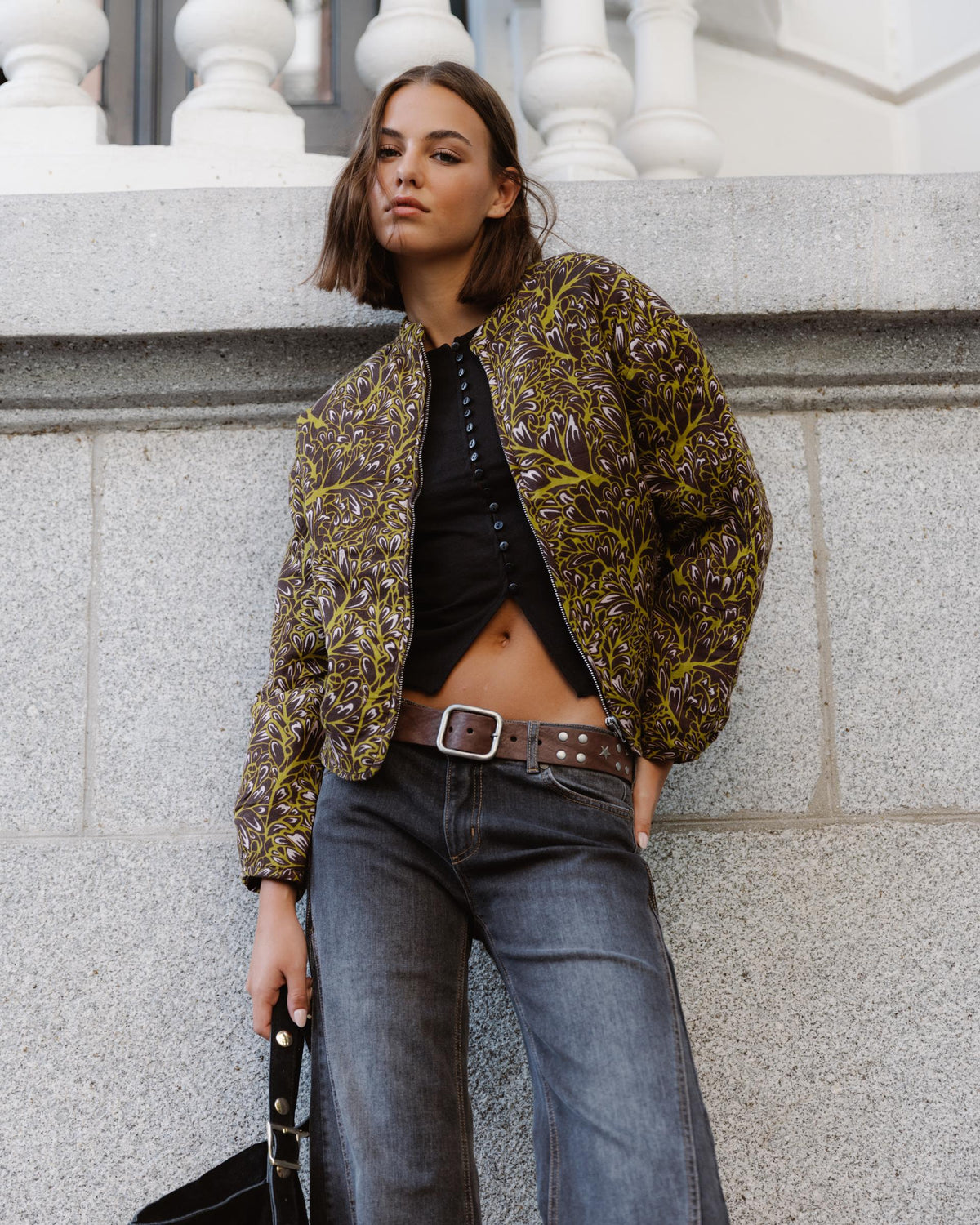 Chaqueta bomber de hojas en marrón y verde