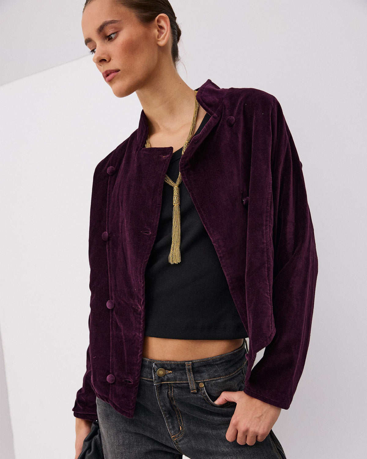 Chaqueta cruzada de terciopelo morado