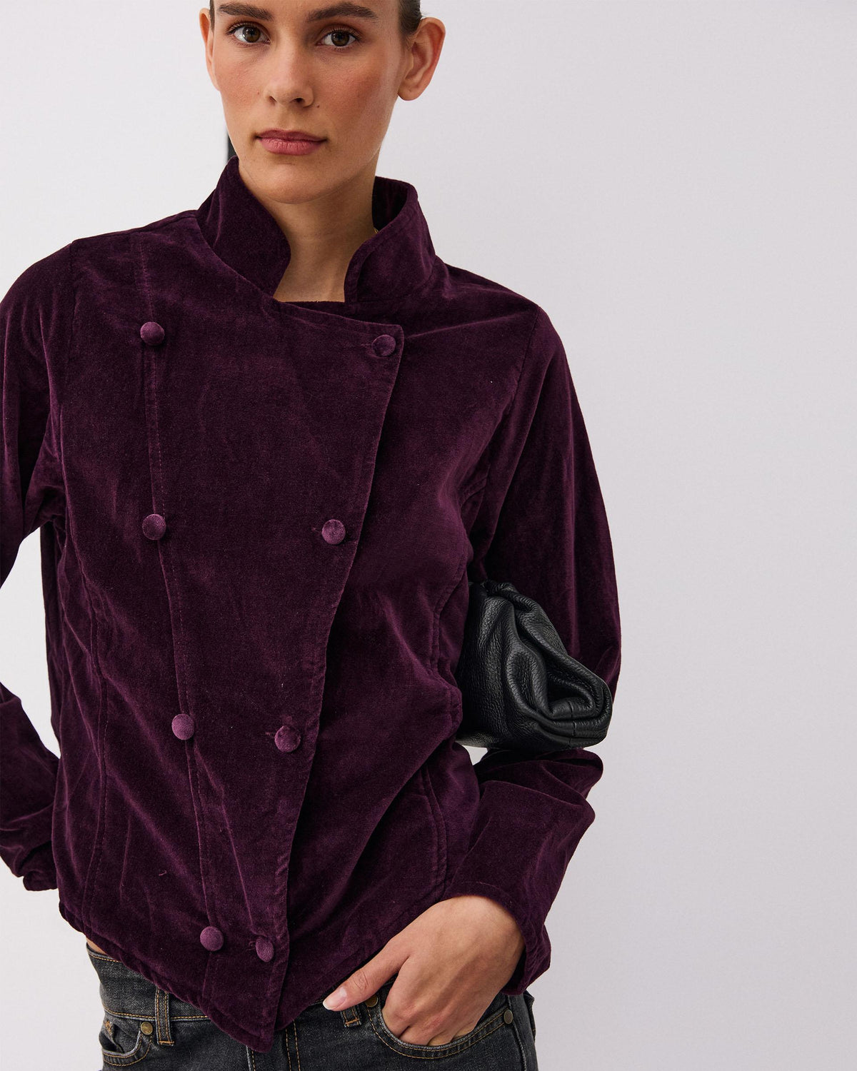 Chaqueta cruzada de terciopelo morado